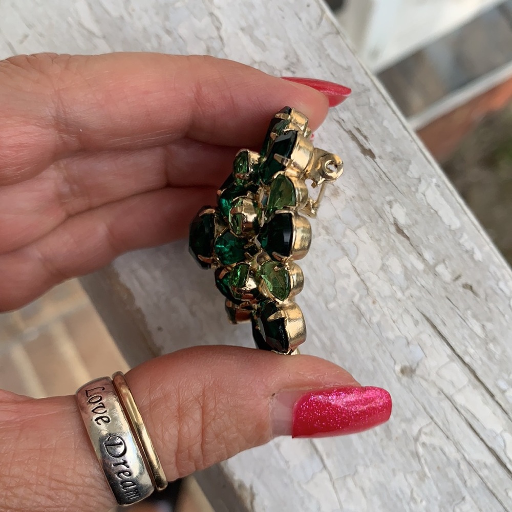 Vintage Gold-tone Green Rhinestone Domed Brooch - Picture 9 of 17